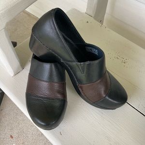 Dansko Tenley slip on clog